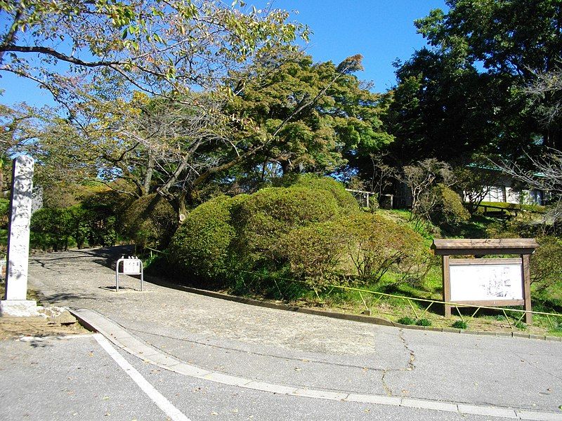 File:Sano Shiroyama Park.JPG