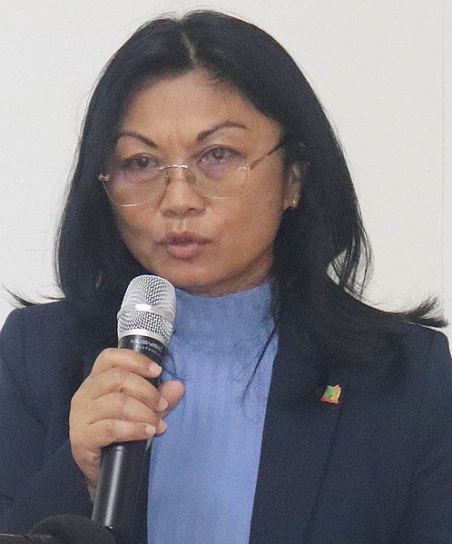 File:Soerjani Mingoen (cropped).jpg