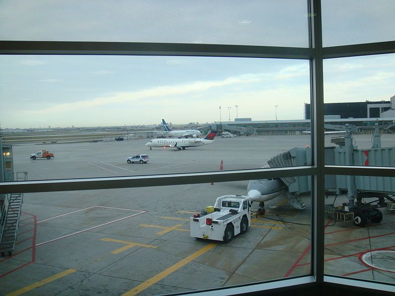 File:Terminal 3 YYZ.jpg