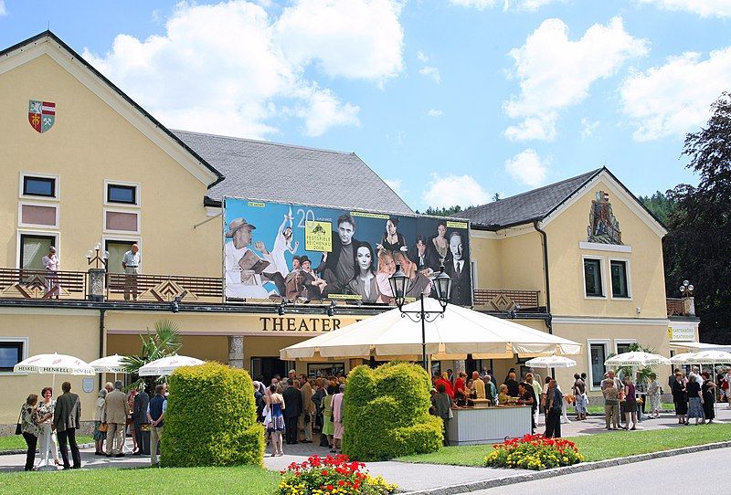 File:Theater Reichenau.jpg