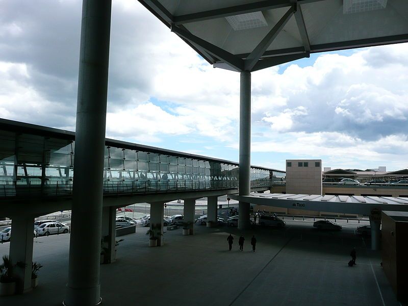 File:Airport View.JPG