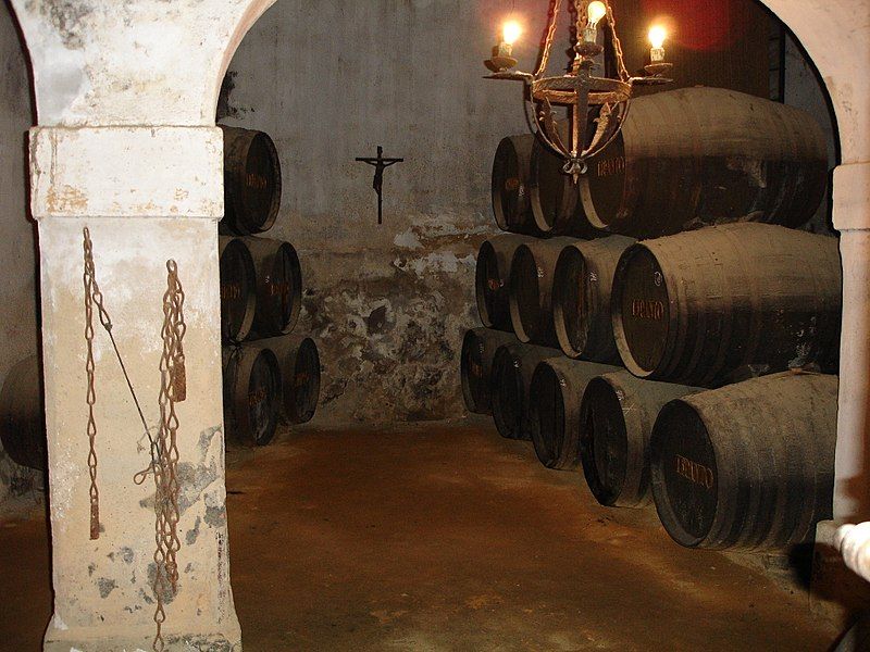 File:Bodega-TioPepe-Jerez-Dsc02980.jpg