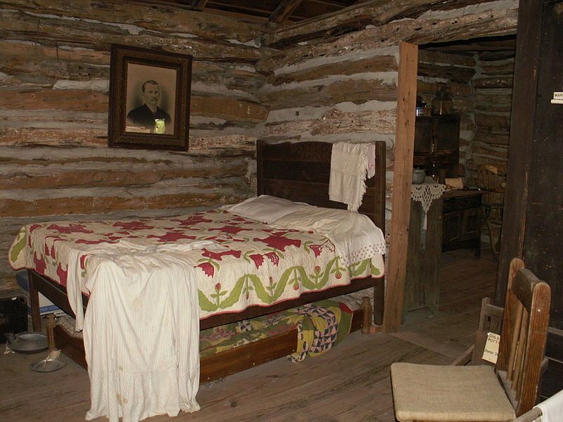 File:Cabininterior.JPG