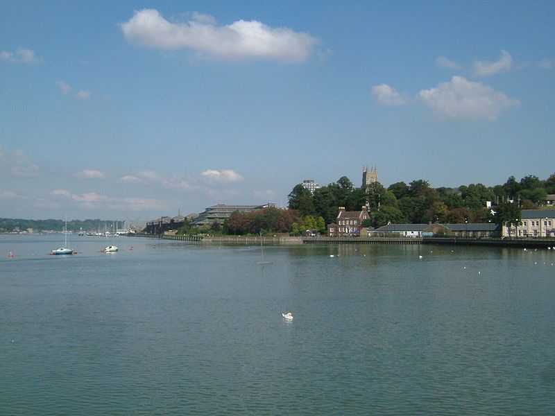 File:ChathamMedway2644.JPG