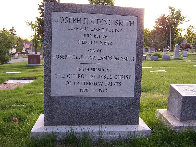 File:JosephFieldingSmithGrave.jpg