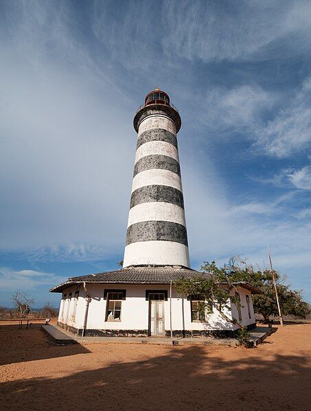 File:Pinda lighthouse.jpg