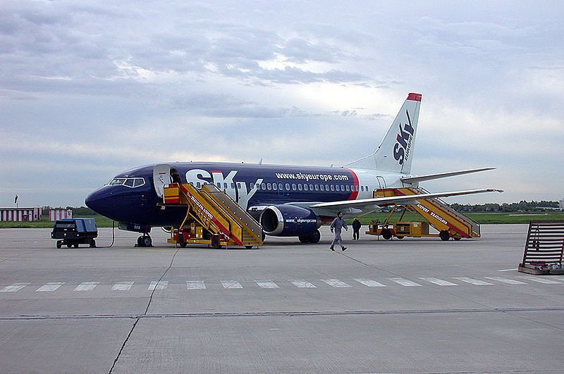 File:Boeing 737-500.jpg