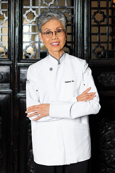 File:Chef Helene An.jpg