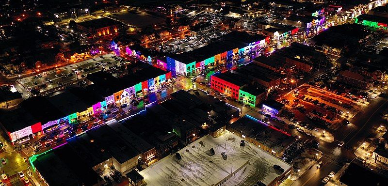 File:DowntownRochesterMiChristmas.jpg