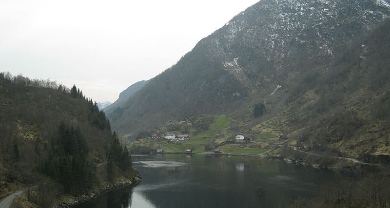 File:Haugsværfjorden.jpg