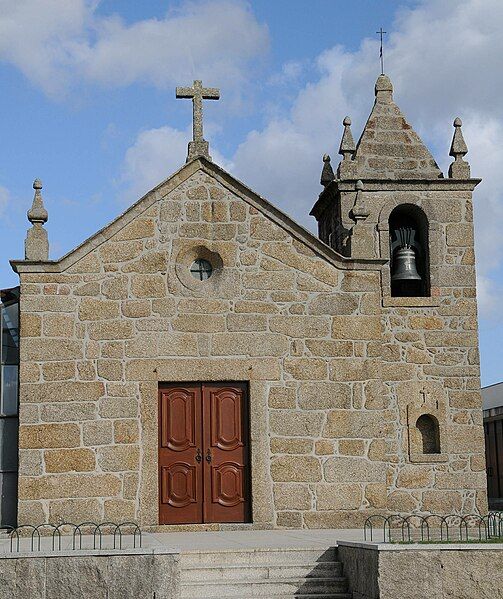 File:Igreja Guisande.jpg