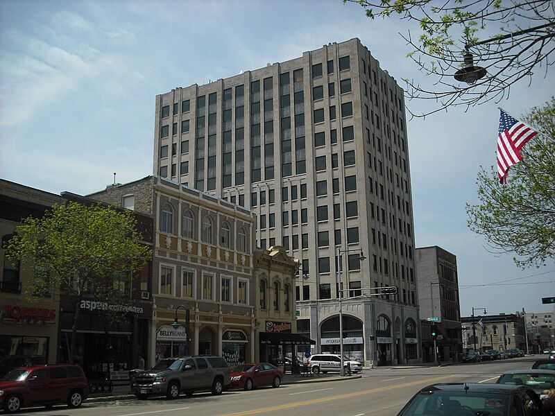 File:Irving Zuelke Building.jpg