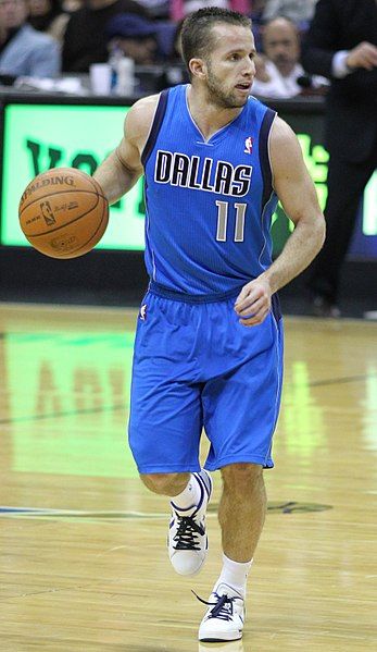 File:J.J. Barea Mavs.jpg