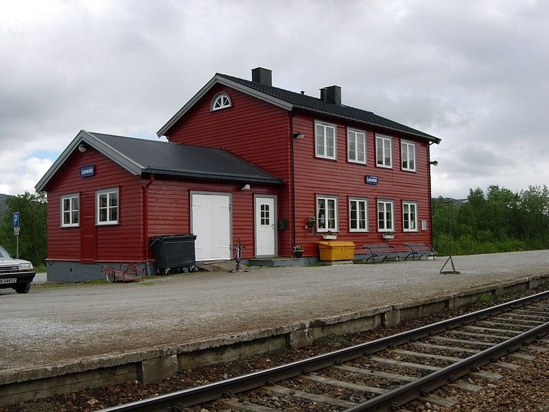 File:Lonsdal stasjon.jpg