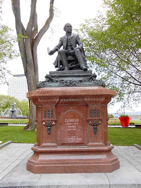 File:Monument Francois-Xavier-Garneau 01.jpg