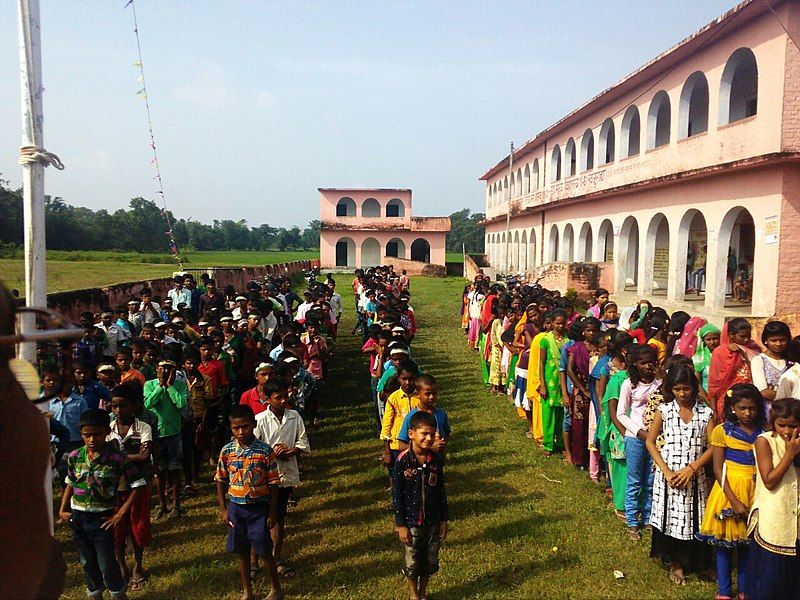 File:School Khajuraha (old).jpg