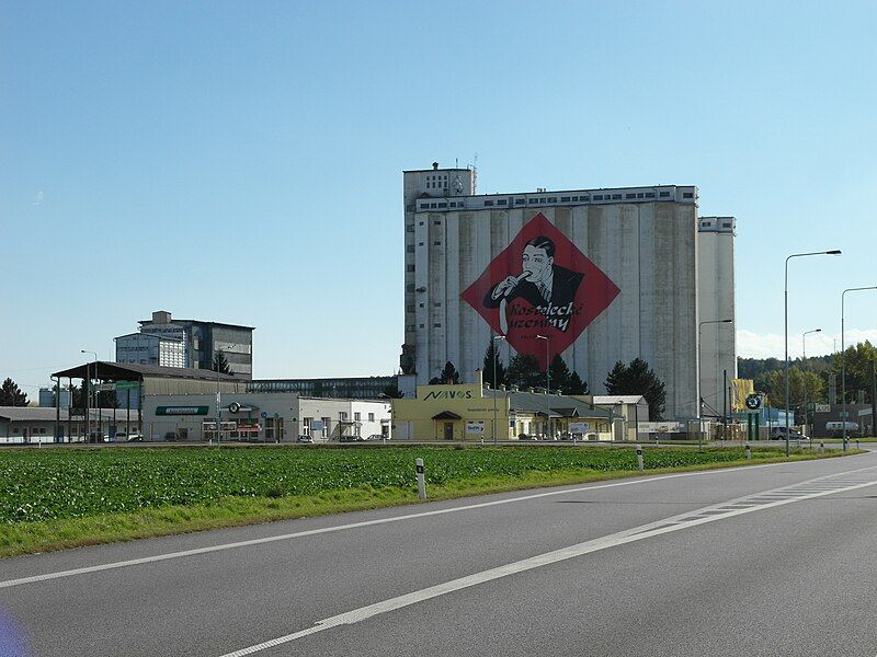 File:Silo Zábřeh.JPG