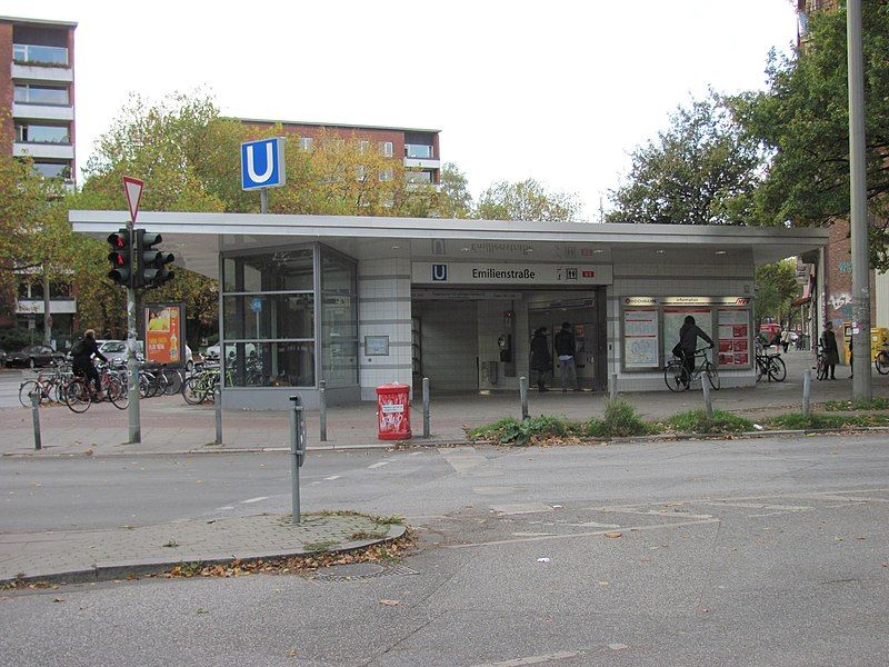 File:U-Bahnhof Emilienstraße.nnw.jpg