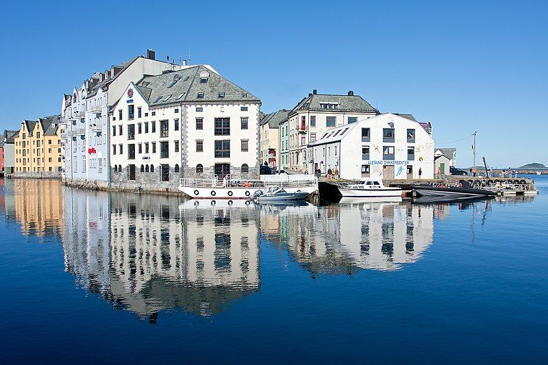 File:Alesund, Norway.jpg