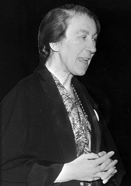 File:Annis Gillie.jpg