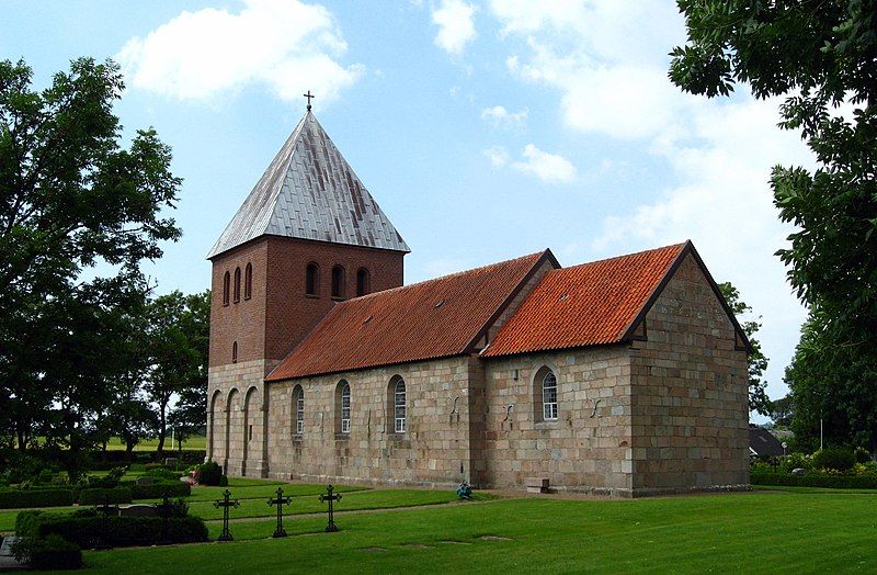 File:Bejstrup Kirke 2011-10.JPG