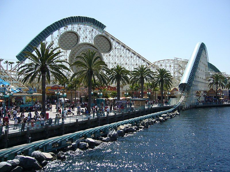 File:Californiaadv-rollercoaster-water.jpg