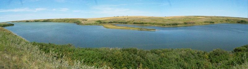 File:Castlewood Lake.jpg