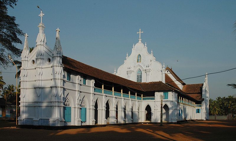 File:Church Kerala white.JPG