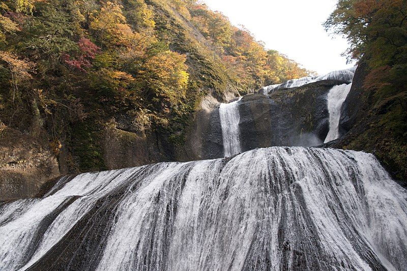 File:Fukuroda Falls 39.jpg