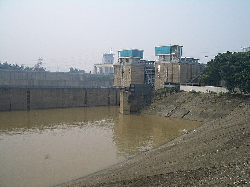 File:Gezhouba-downstream-4816.jpg