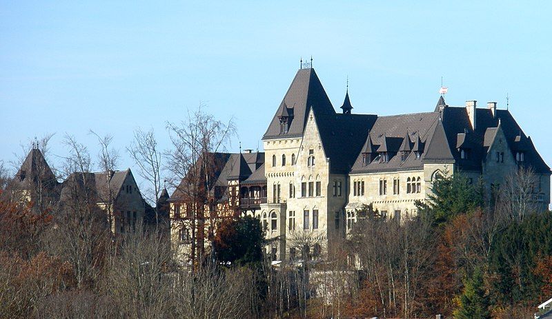 File:Gmunden Schloss Cumberland.JPG