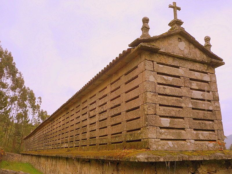 File:Hórreo do Araño.jpg