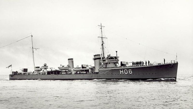 File:HMS Shamrock 1920.jpg