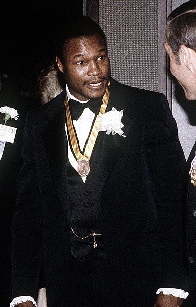 File:Larry Holmes 1979.jpg