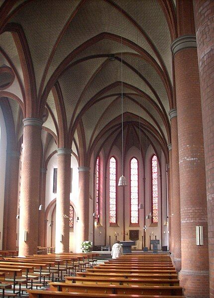 File:Luebeck Propsteikirche Innen.jpg