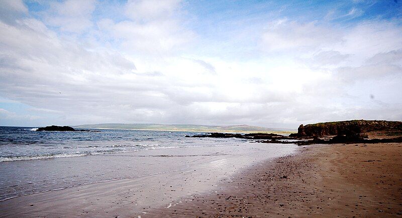 File:Machrihanish Beach.jpg