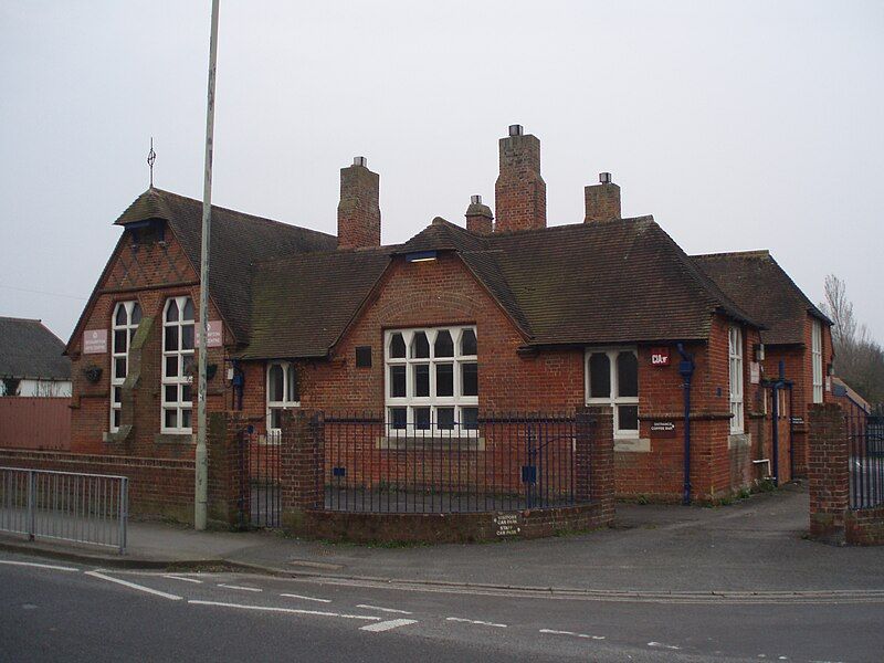 File:Old Bedhampton SchoolP1010001.JPG