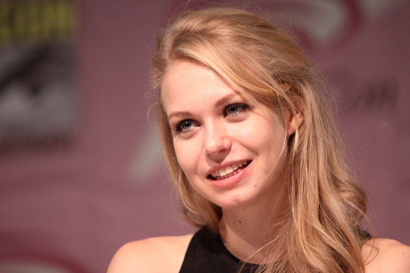 File:Penelope Mitchell (8609506450).jpg