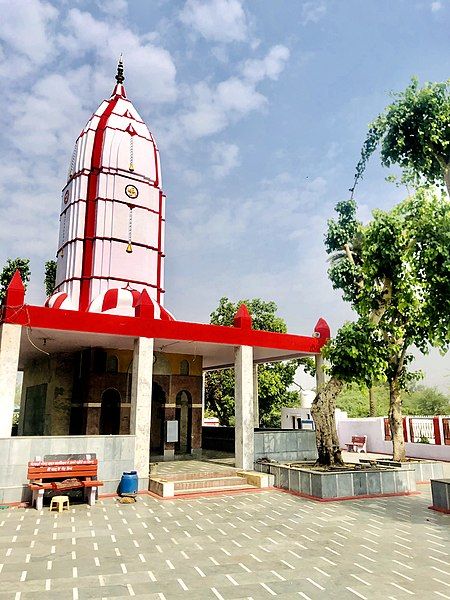 File:Prachin Shiv Mandir.jpg