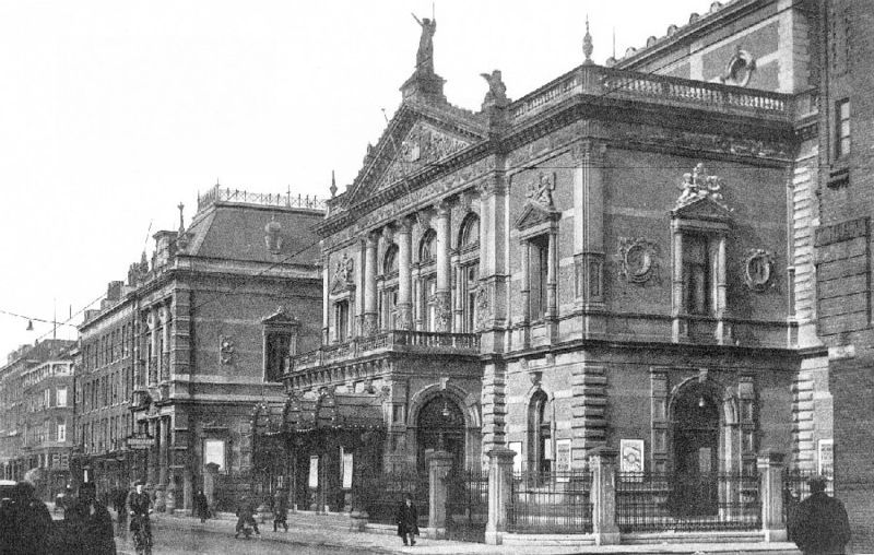 File:Rotterdamsche Schouwburg 1930.jpg