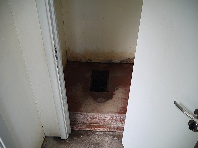 File:Squat toilet.JPG