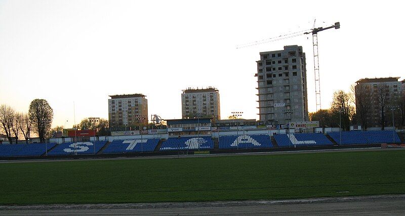 File:Stadion Stali Rzeszów.JPG