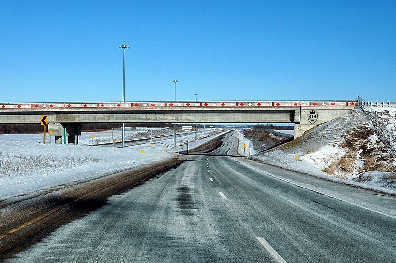 File:Start-of-418-from-401-west-ramp-in-Winter-2020.jpg