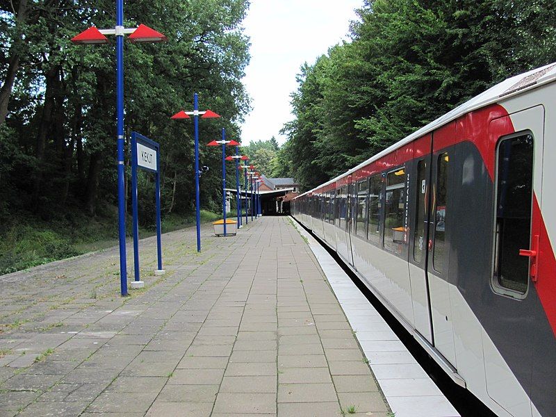 File:U-Bahnhof Kiekut 7.jpg