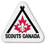 The Scout fleur-de-lis and the maple leaf of the flag of Canada with two sticks to create a stylized tent or campfire in a stylized badge