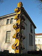 El maíz (1996), painted steel, 9.6 x 1 meters, Washington D.C.